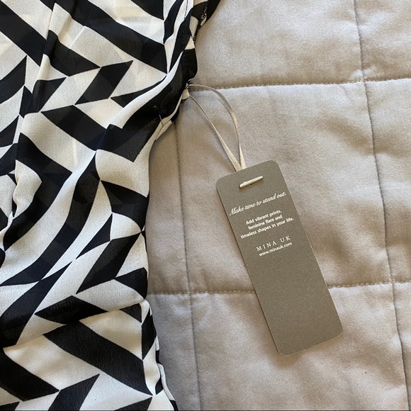 NWT Black & White Striped Dress - Picture 12 of 12